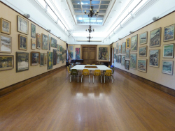 gallery250